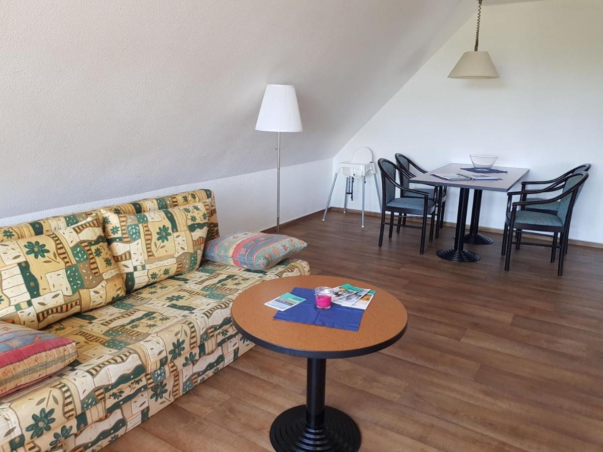Fewo 18 Im Strandhaus Lobbe Mit Balkon Экстерьер фото